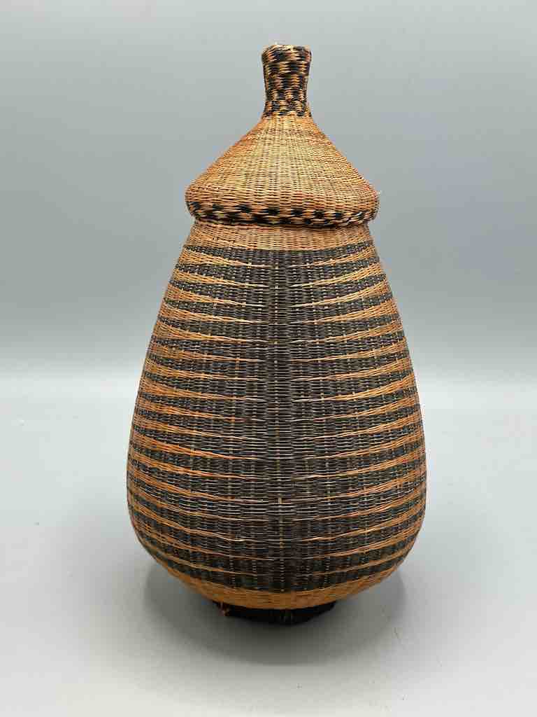 Tutsi Decor Very Detailed Weave Teardrop-Shaped Covered Basket - Rwanda