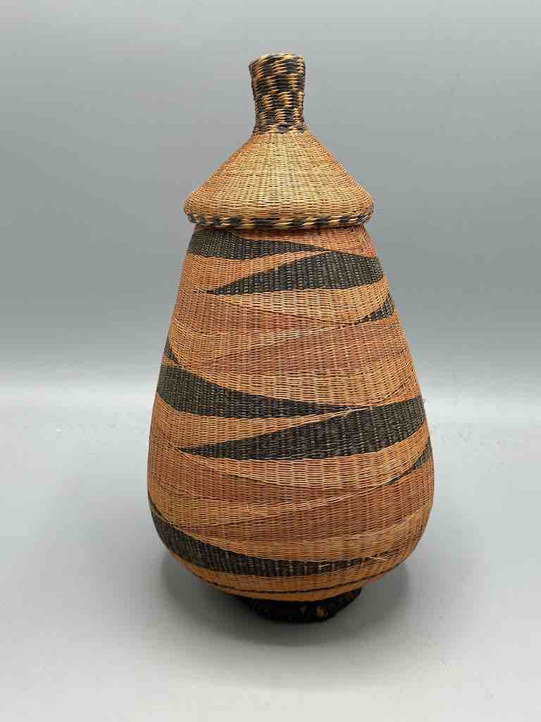 Tutsi Decor Very Detailed Weave Teardrop-Shaped Covered Basket - Rwanda