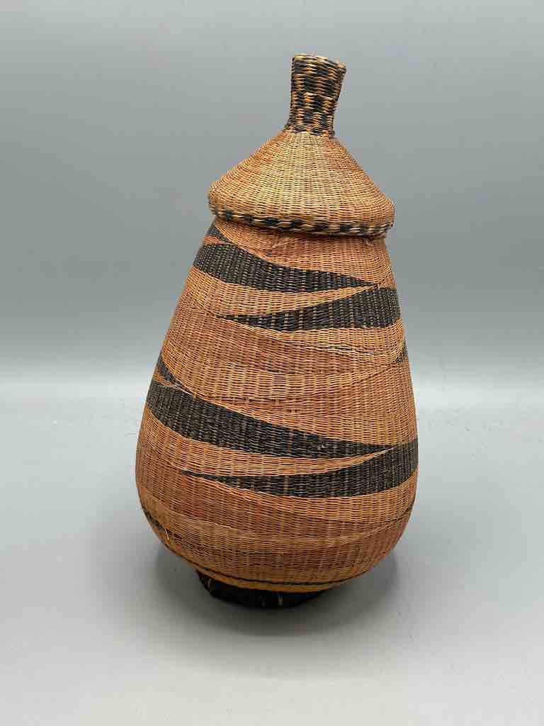 Tutsi Decor Very Detailed Weave Teardrop-Shaped Covered Basket - Rwanda