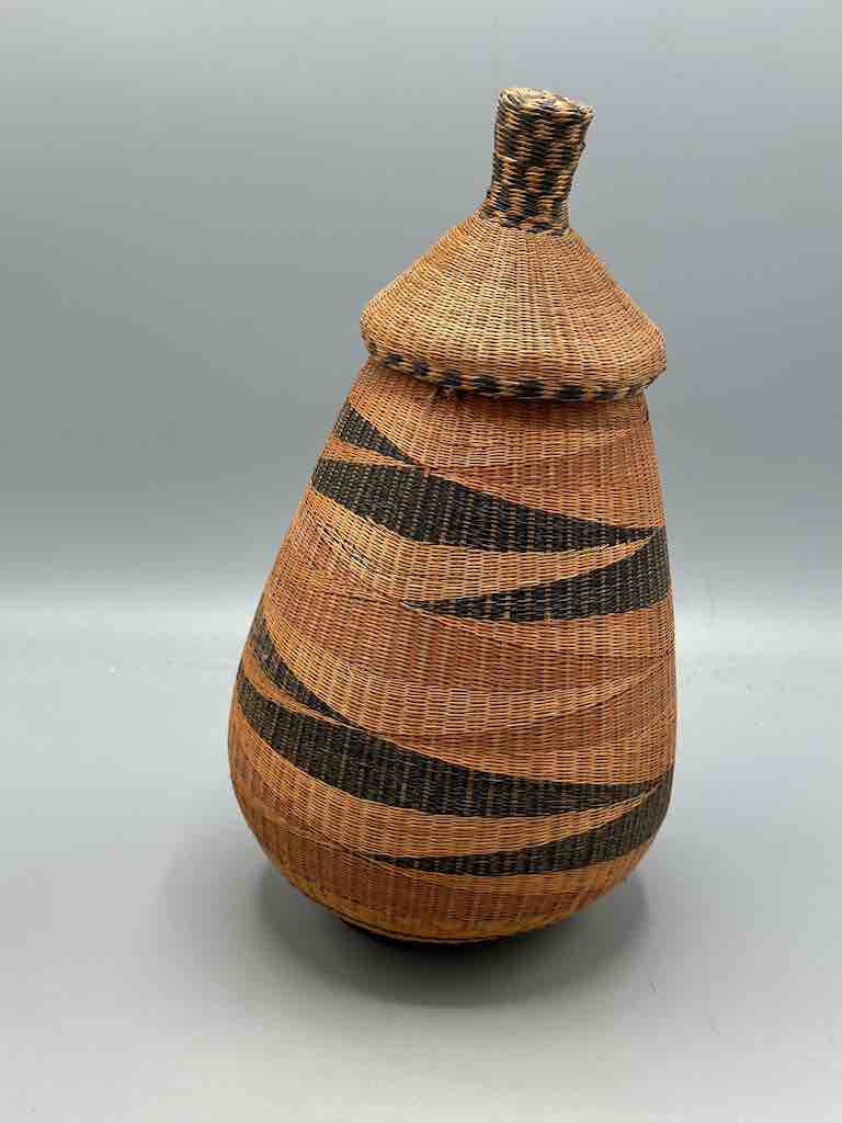 Tutsi Decor Very Detailed Weave Teardrop-Shaped Covered Basket - Rwanda