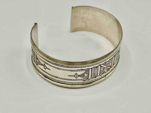 Unique Wide Tuareg Silver Etched-Design Bracelet - Niger