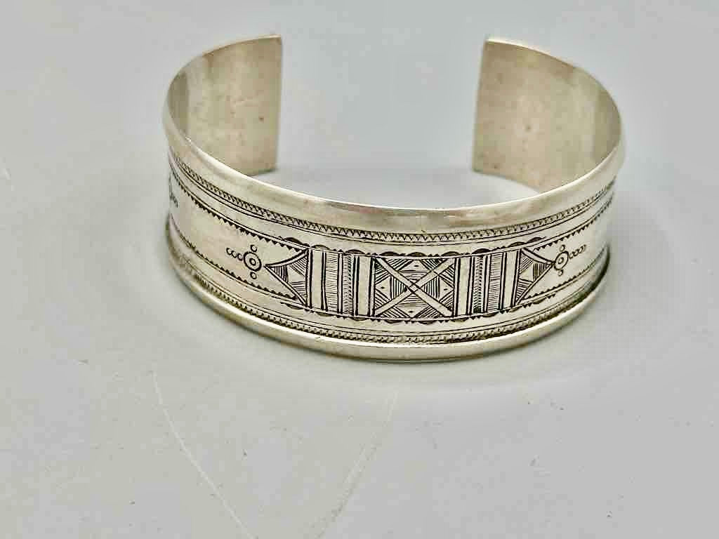 Unique Wide Tuareg Silver Etched-Design Bracelet - Niger