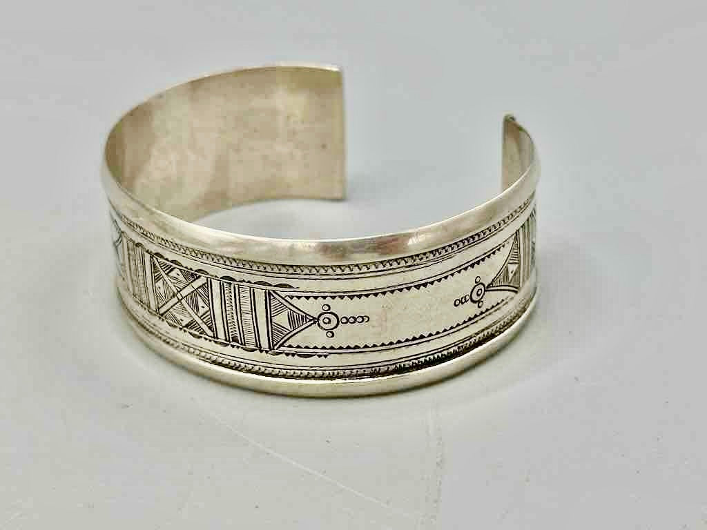 Unique Wide Tuareg Silver Etched-Design Bracelet - Niger