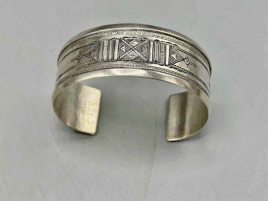 Unique Wide Tuareg Silver Etched-Design Bracelet - Niger