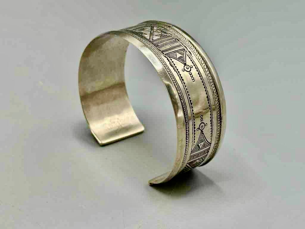 Unique Wide Tuareg Silver Etched-Design Bracelet - Niger