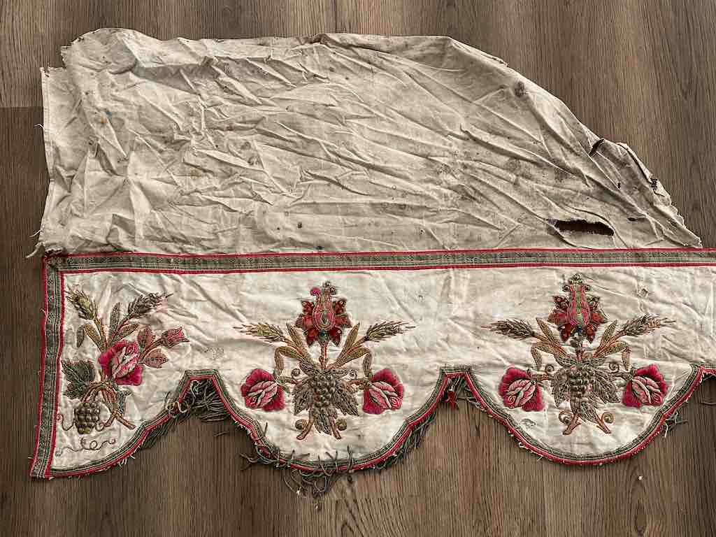 Antique Vietnamese Catholic Lamb of God Design Authentic Ecclesiastical Cloth Altar Textile