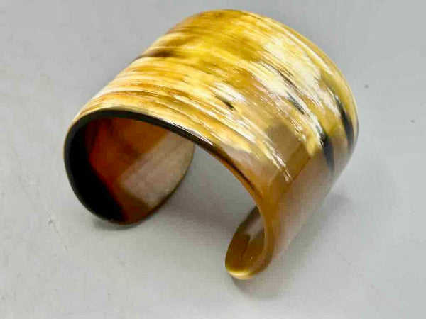 Cream & Caramel Wide Ankole Cattle Horn Bracelet - Viet Nam