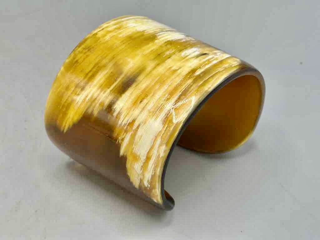 Cream & Caramel Wide Ankole Cattle Horn Bracelet - Viet Nam