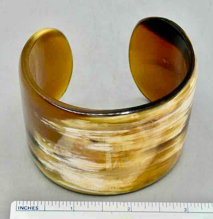 Cream & Caramel Wide Ankole Cattle Horn Bracelet - Viet Nam