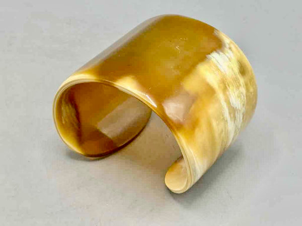 Translucent Caramel Wide Ankole Cattle Horn Bracelet - Viet Nam