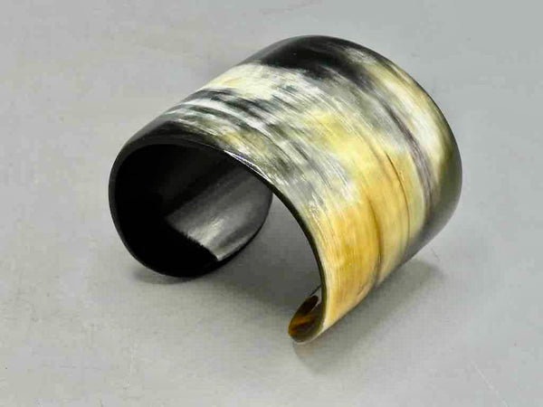 Black & Cream Wide Ankole Cattle Horn Bracelet - Viet Nam