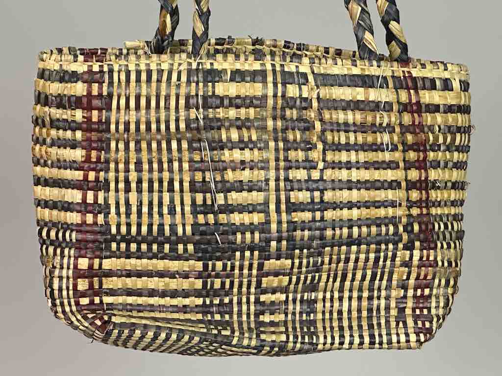 Small Swampgrass Straw Beach Handbag - Benin