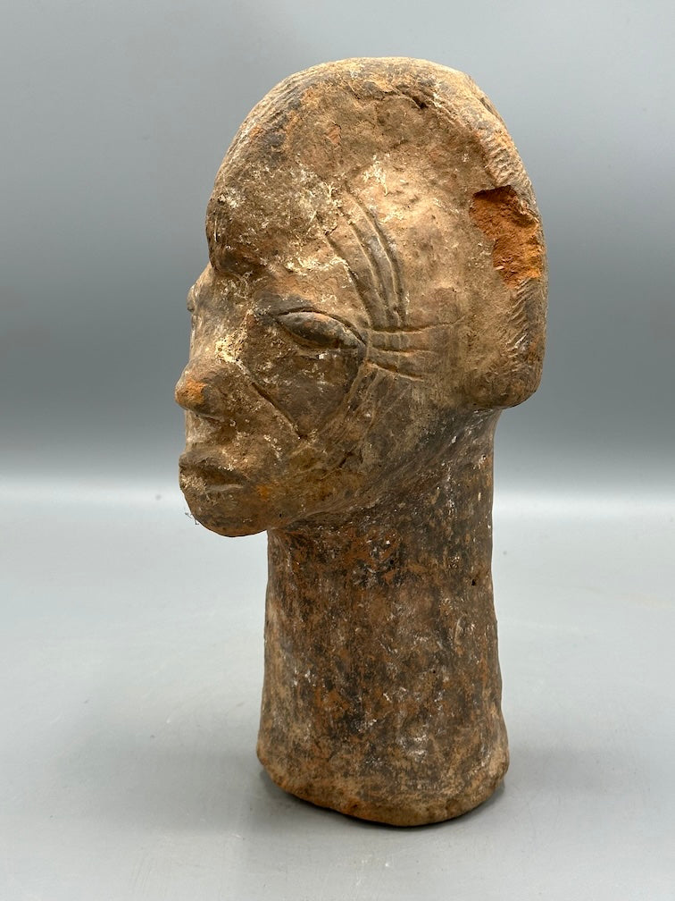 Mossi clay head - Burkina Faso