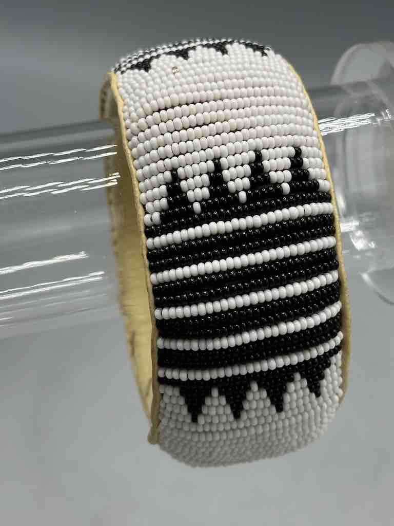 2-Color ZigZag Stripes Design Wide Beaded Leather Bracelet - Mali