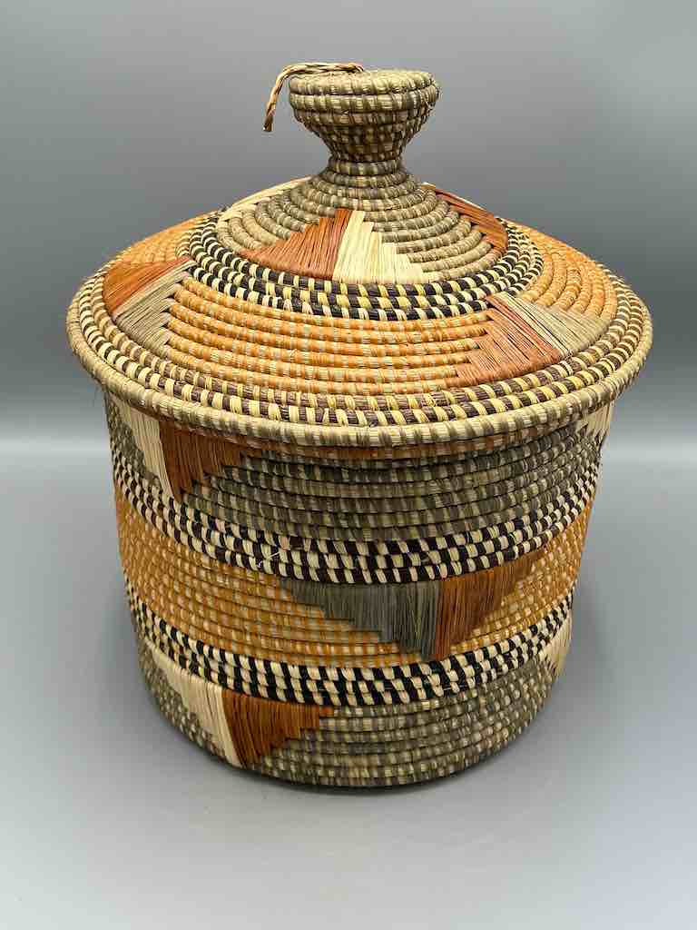 Large Covered Batwa Raffia Basket - Uganda