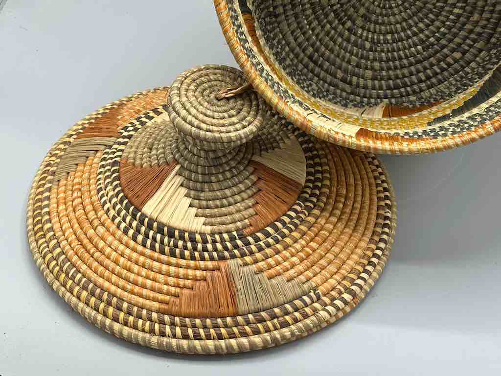 Large Covered Batwa Raffia Basket - Uganda