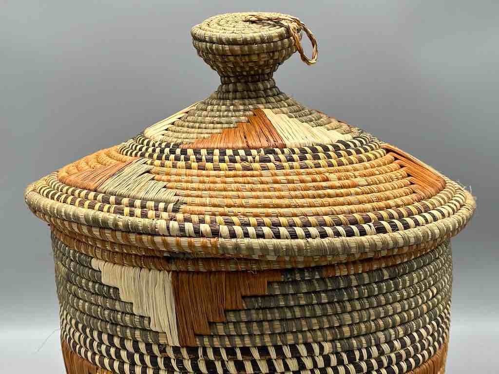 Large Covered Batwa Raffia Basket - Uganda