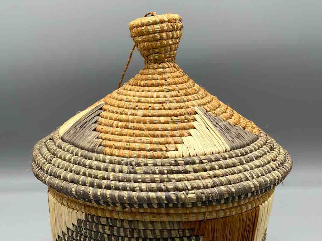 Covered Batwa Raffia Basket - Uganda