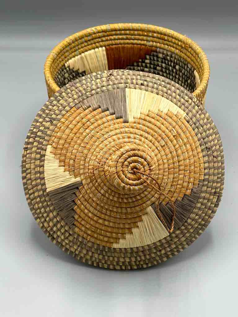 Covered Batwa Raffia Basket - Uganda