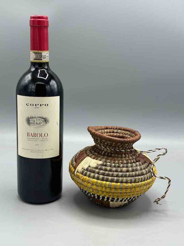 Batwa Vase Shape Raffia Basket