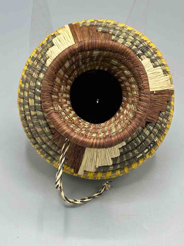 Batwa Vase Shape Raffia Basket