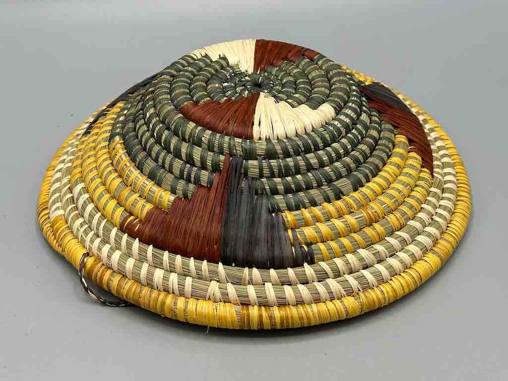 Small Batwa Bowl Raffia Basket