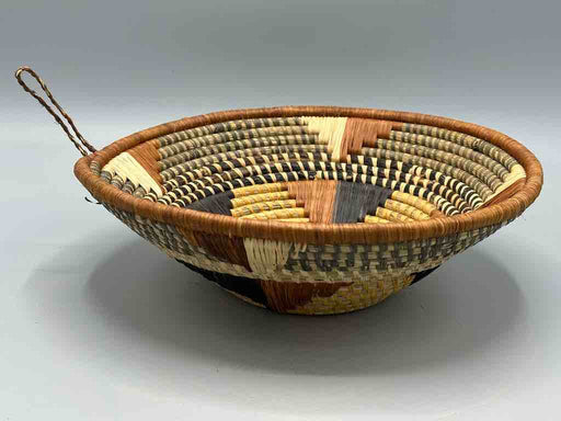 Small Batwa Bowl Raffia Basket