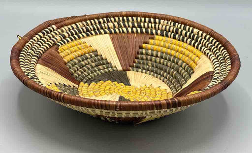 Small Batwa Bowl Raffia Basket