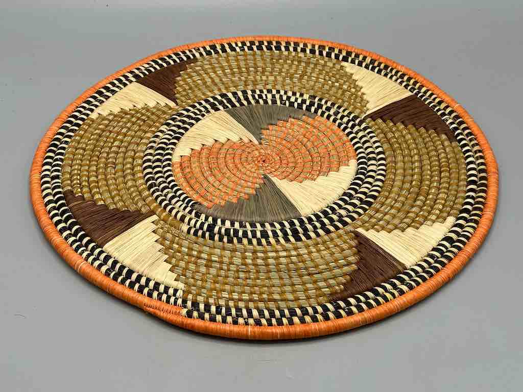 Large Flat Batwa Raffia Plate - Uganda