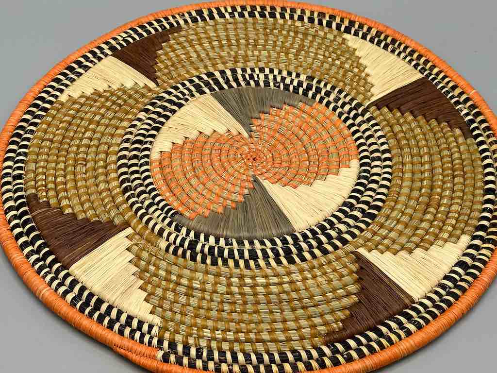 Large Flat Batwa Raffia Plate - Uganda