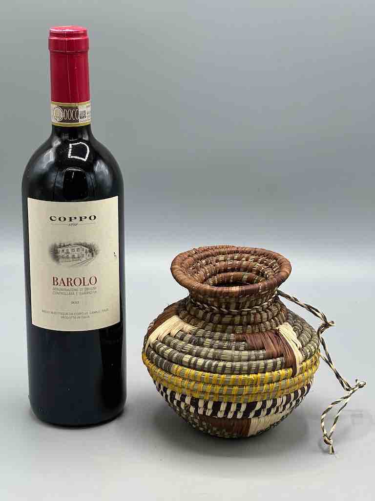 Small Batwa Vase Shape Raffia Basket