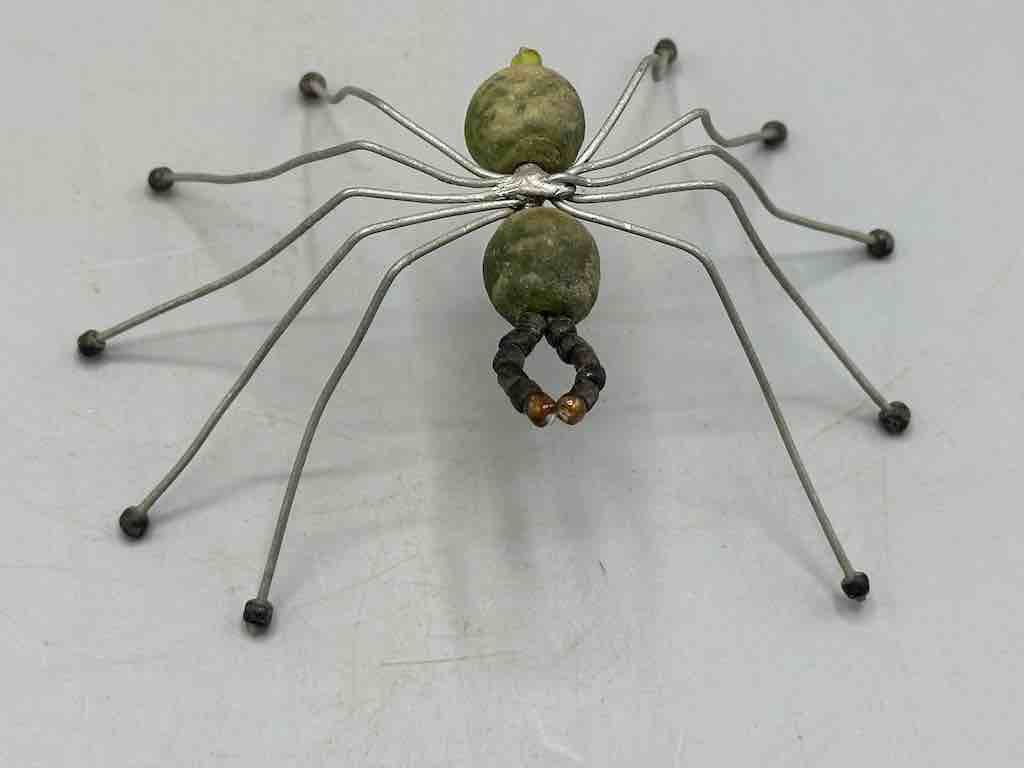 African Dark Green Powderglass Bead Wire Decor Spider Insect Sculpture