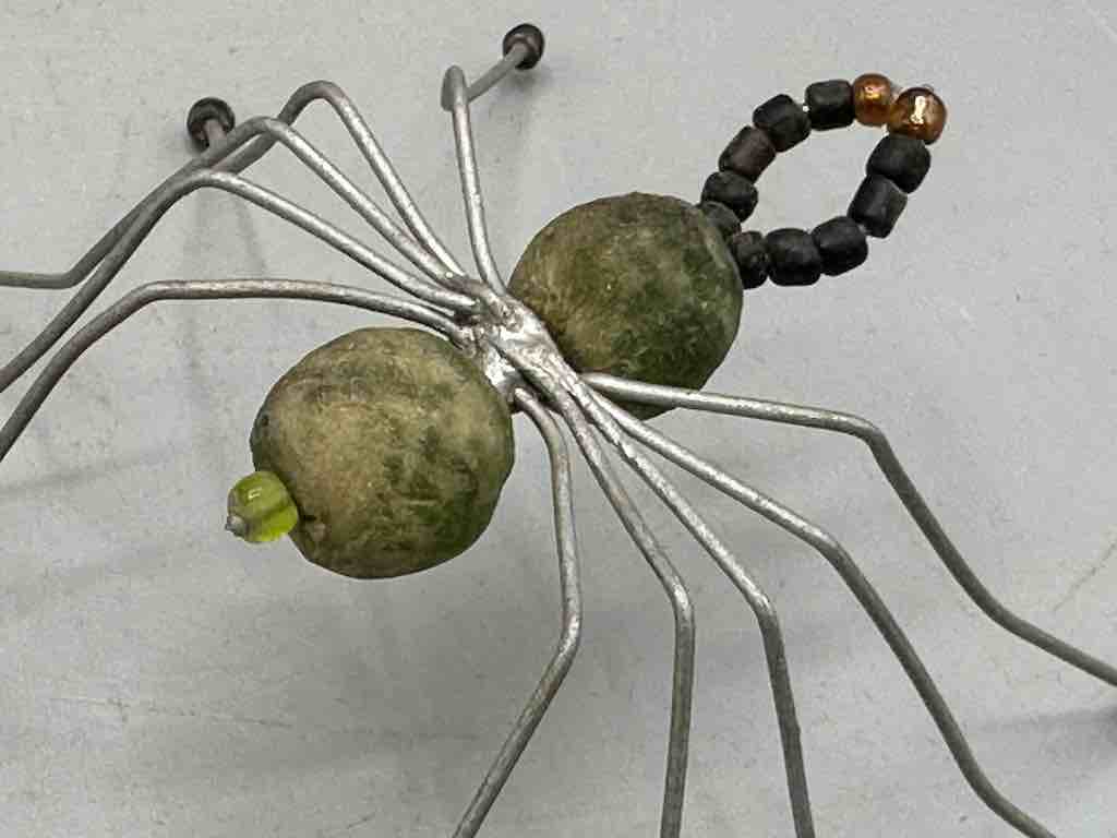 African Dark Green Powderglass Bead Wire Decor Spider Insect Sculpture