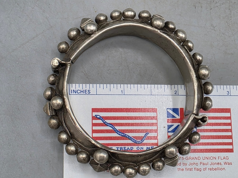 Antique Mauritanian Silver Hinged Bracelet - Saharan Jewelry