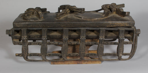 Multiple crocodile design wari game