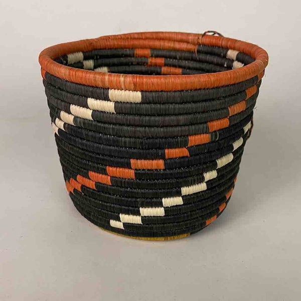 6x7” salmon ascending staircase Batwa basket