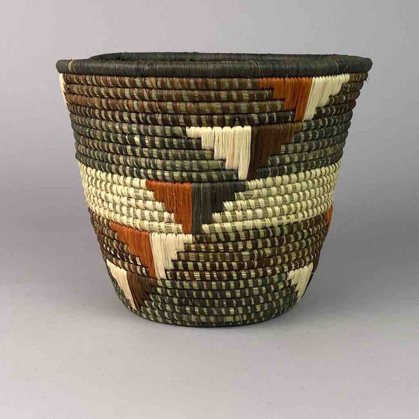 6 x 8” Medium flared-top Batwa basket