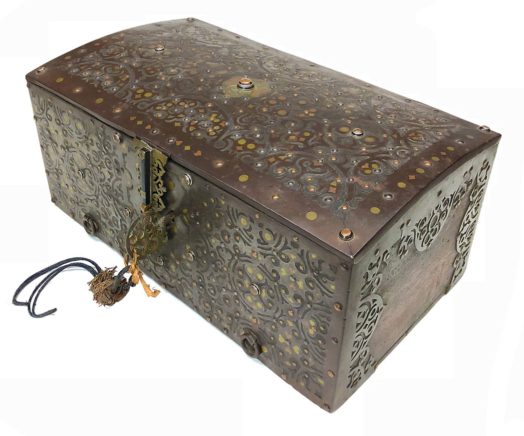 Antique Tuareg Mauritanian Travel Chest with Lock & Key - Niger Bend