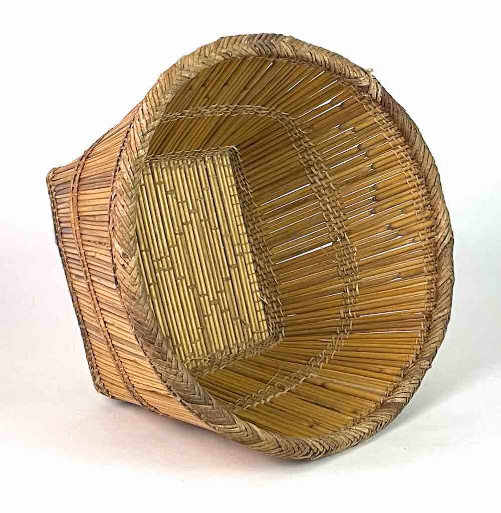 Natural Straw Mossi Traditional Basket Medium - Burkina Faso | 13.5" x 8"