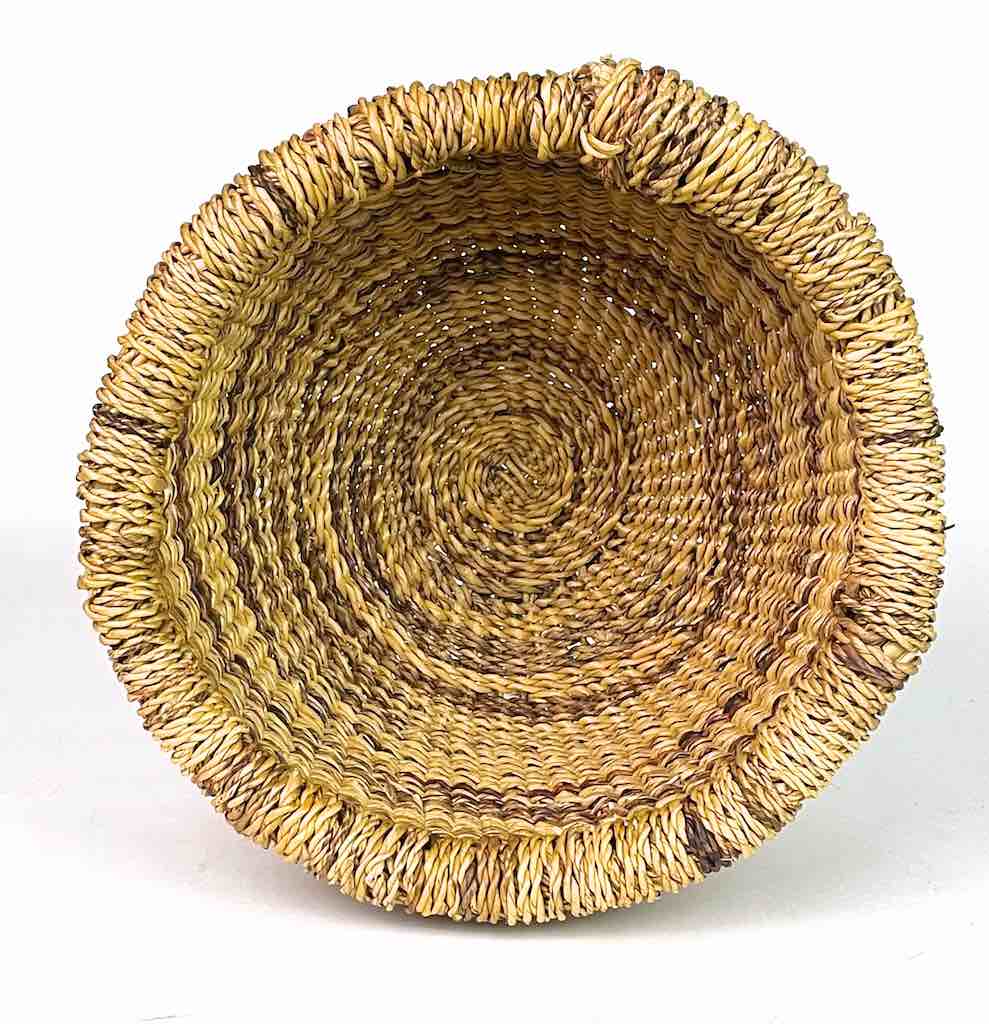 Deep Straw Winnowing "Sieve" style basket on "donut" stand - Burkina Faso