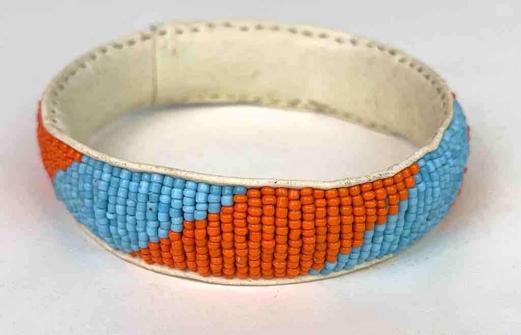 2-Color Wide beaded white leather bracelet