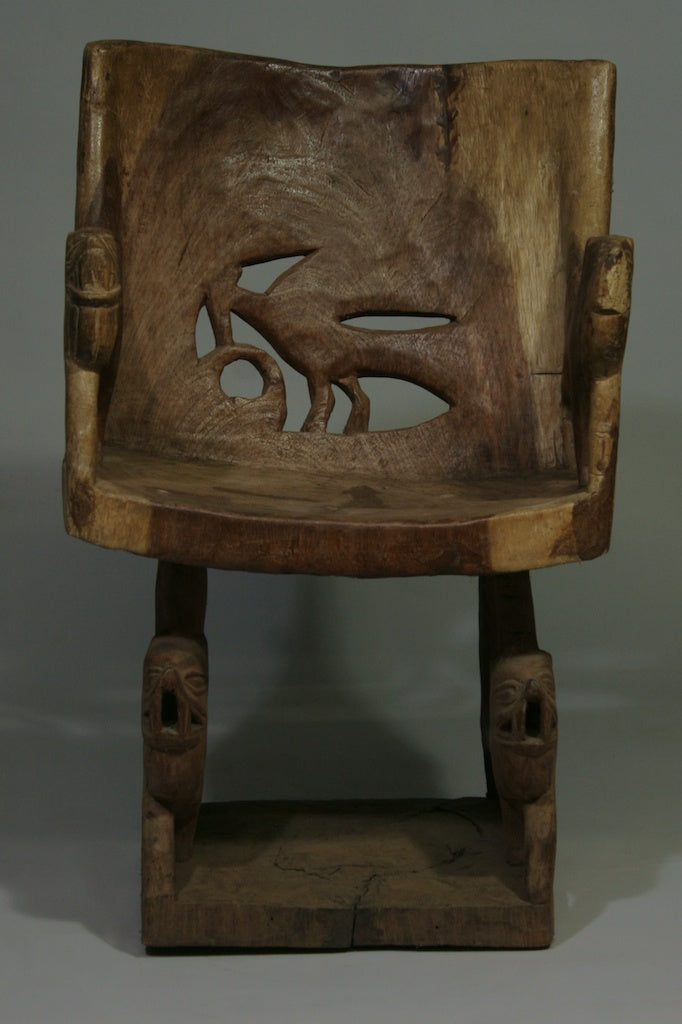 Lion motif chair – bird design – vintage