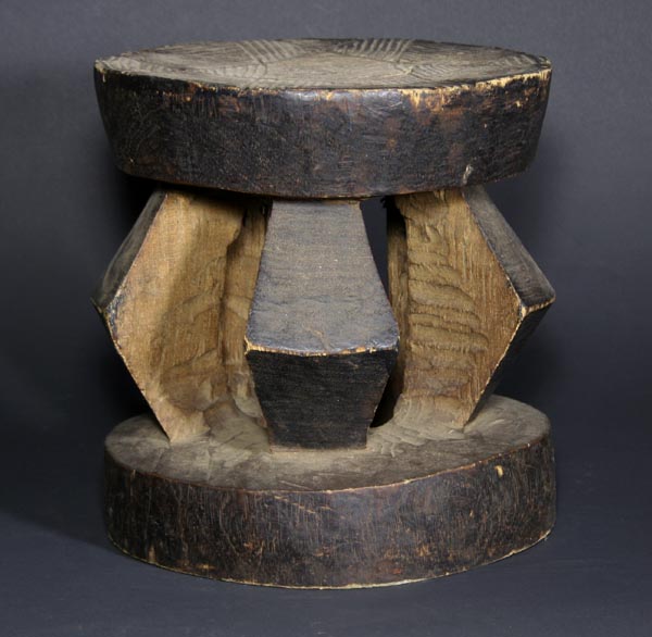 Black common round stool