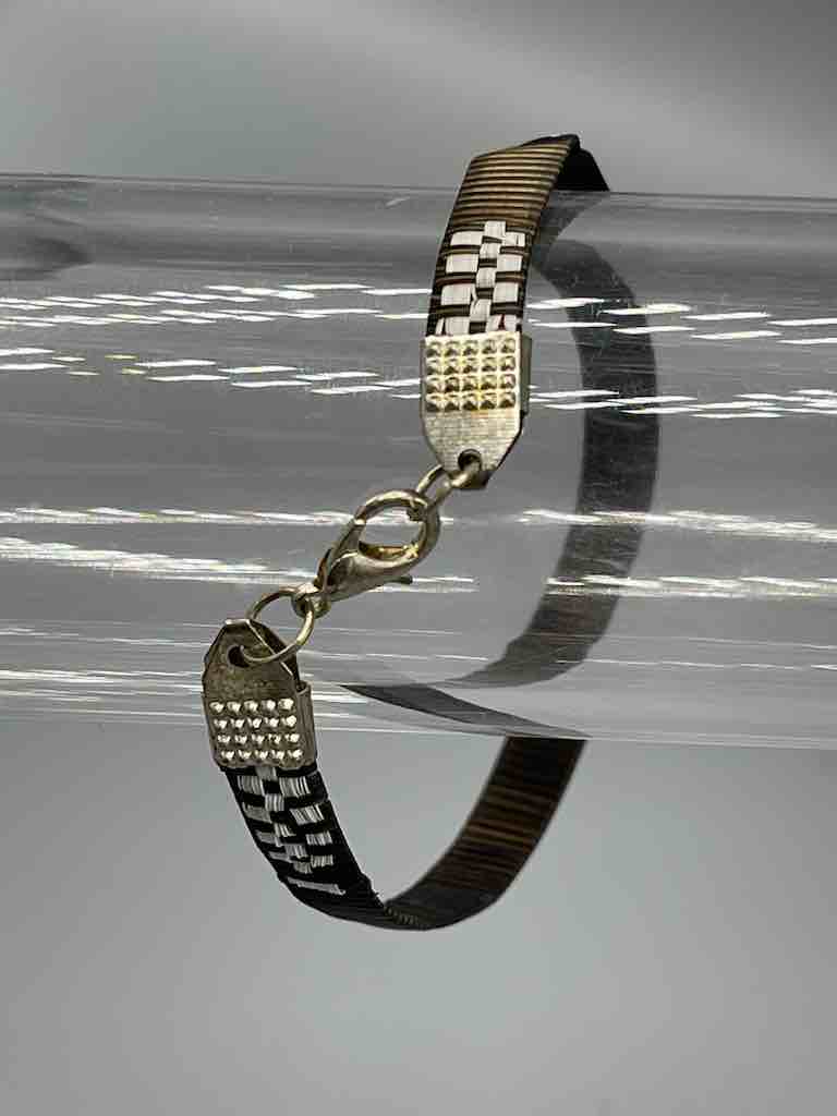 Finest Quality Horsehair Flat Metal Clasp Bracelet - Chile