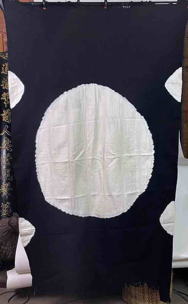 Tiv Textile - Large Circle Four Small Dots Design