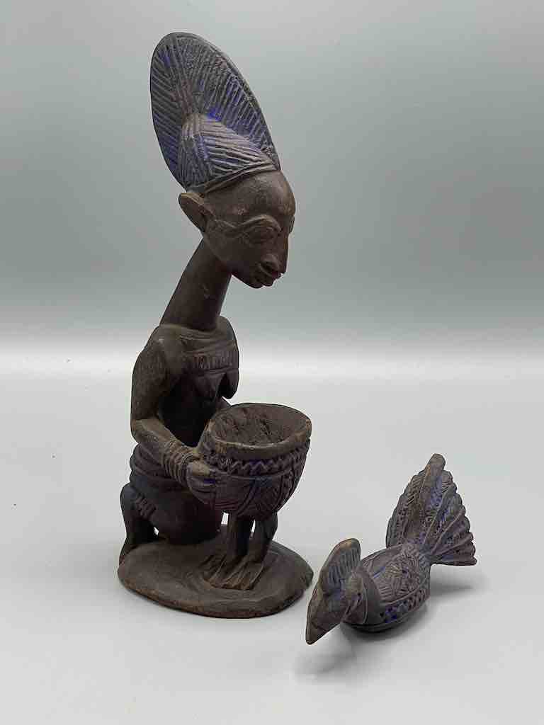 Small Yoruba Woman Figure Holding a Chicken Aguere Ifa - Nigeria