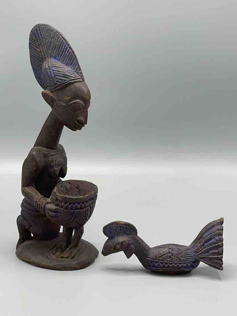 Small Yoruba Woman Figure Holding a Chicken Aguere Ifa - Nigeria