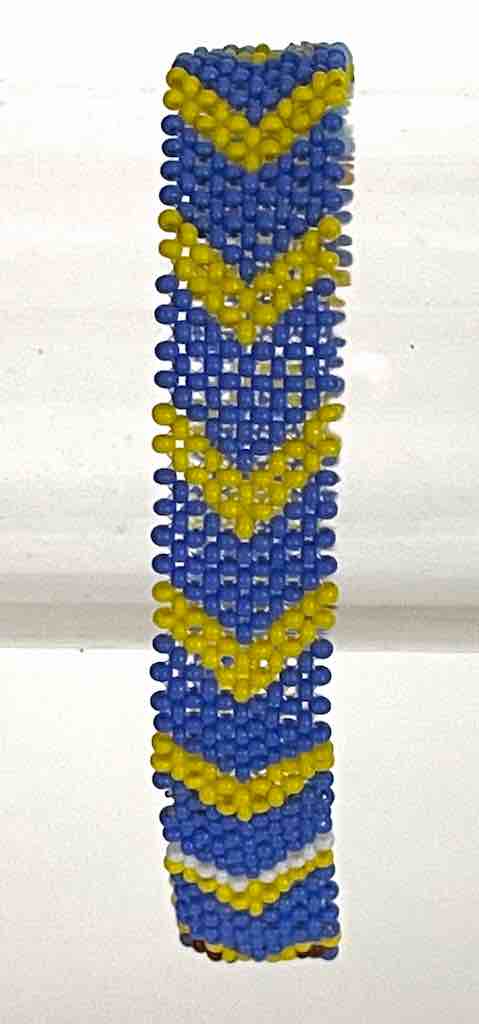 Very small bead woven geometric design beaded bracelet - Togo