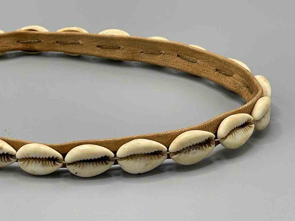 Single Line Cowrie Shell Solid Color Leather Clasp Choker Necklace-Mali