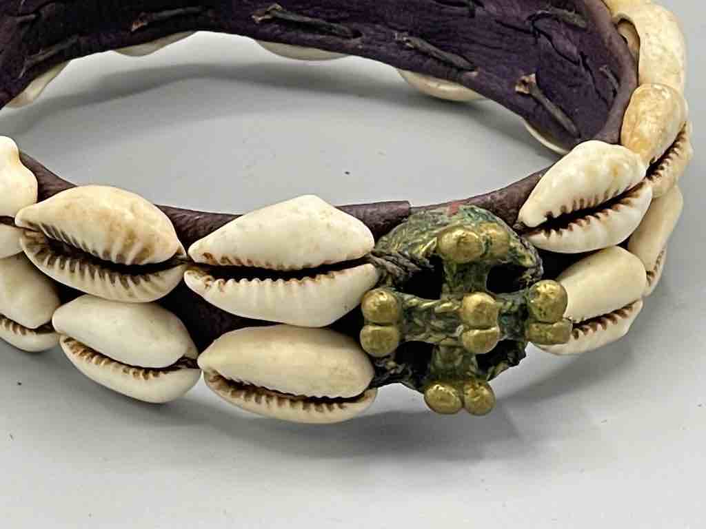 Double Line Cowrie Shell Vintage Gold Weight Bangle - Mali